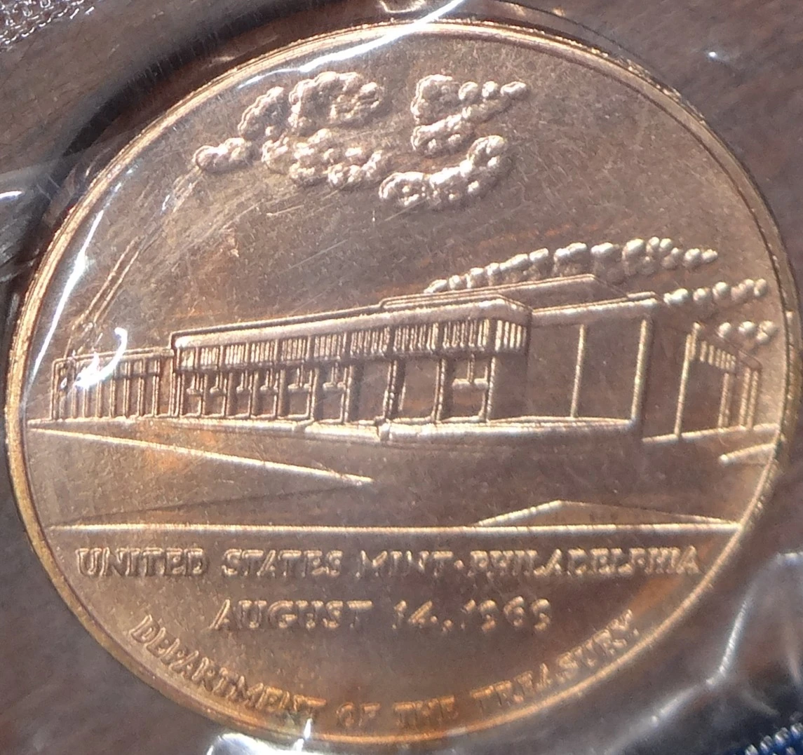 US-Mint-And-Souvenir-Set-Tokens